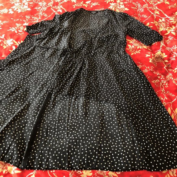 Fabulous Black & White Polka Dot Button Wrap Dress - Size XXS - Picture 12 of 16